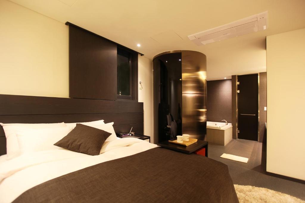 Hotel Vine Seongnam Quarto foto